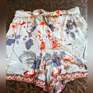 Women's Angie Harlow Waist Tie Floral Shorts Large